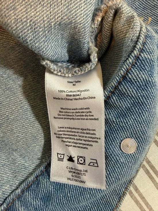 Chemistry Graffiti Print Butterfly Graphic Denim Jacket Size M - Picture 13 of 13